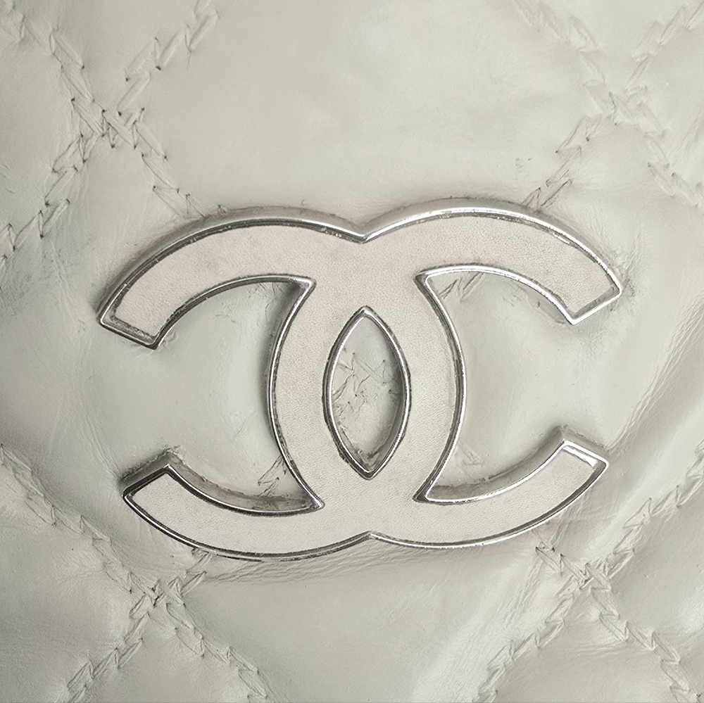 Auth CHANEL '13 Ltd. Ed. Cruise Line Double Stitch Hamptons Tote - Picture 3 of 16